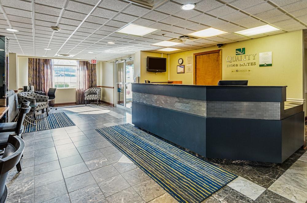 Quality Inn & Suites I-81 Exit 7 Bristol Exterior photo